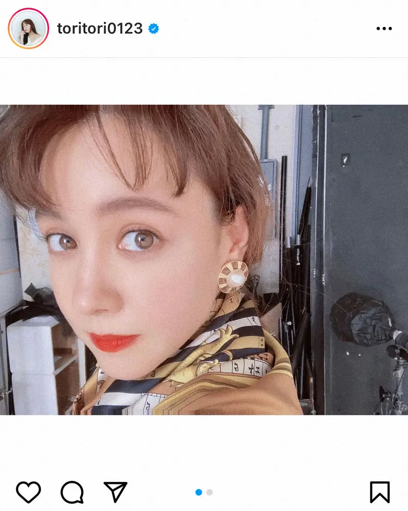 【画像・写真】トリンドル玲奈　80年代風メイクにフォロワー「ワーキングウーマンに出演してそう」「バブリーな感じ」