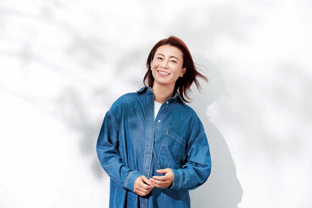 20日に発売される氷川きよしのシングル「南風」Dタイプのジャケット写真