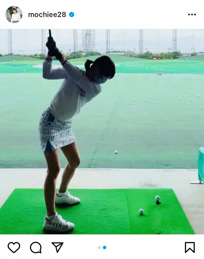 【画像・写真】「取締役」の望月理恵　ミニスカゴルフウェアで美脚披露　フォロワー「美脚！」「スタイル良すぎ！」