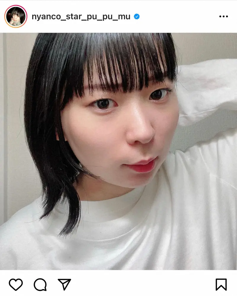 【画像・写真】アンゴラ村長“見たことある人モノマネ”白T2枚重ねのドアップ写真　「麗しき純白」と反響