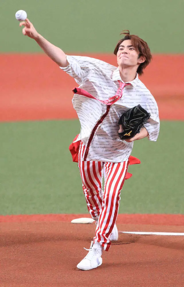 【画像・写真】HiHi　Jets・高橋優斗　球宴で始球式「ちょっと引っかかってしまって…悔しい！」