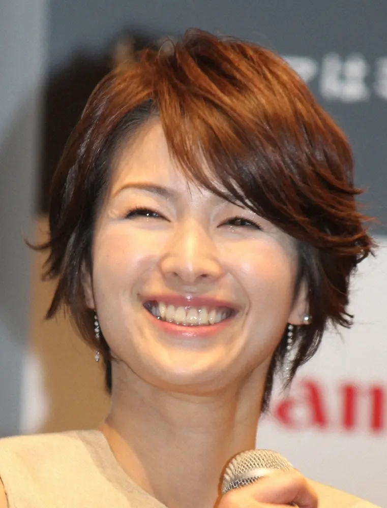 【画像・写真】吉瀬美智子 長女の8歳誕生日に「ガールだなぁ～」の後ろ姿披露　「大人っぽい」などの声