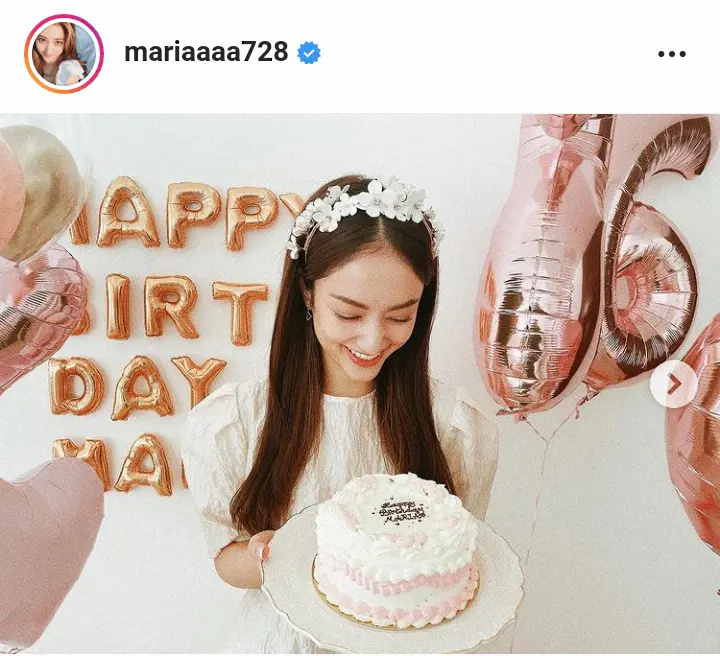 【画像・写真】谷まりあ　白ワンピのバースデーショット公開に「花嫁衣装に見える！」「天使すぎ」「プリンセス」