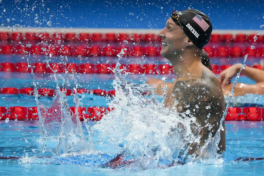 競泳男子100メートル自由形で優勝した米国のドレセル（AP）