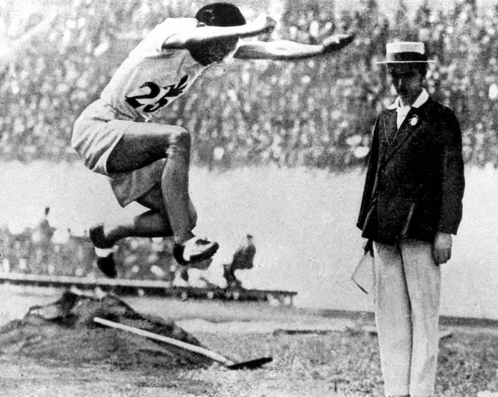 1928年のアムステルダム五輪陸上男子三段跳びで日本選手初の金メダルを獲得した織田幹雄