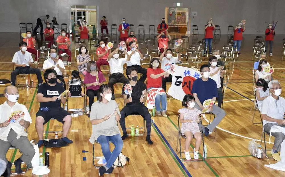 【画像・写真】卓球女子団体銀、佳純　母校の小学校から声援　後援会長「キャプテンとして頑張った」