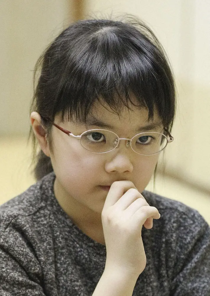 【画像・写真】仲邑菫二段、準決勝進出ならず　囲碁の扇興杯、鈴木歩七段に敗れる