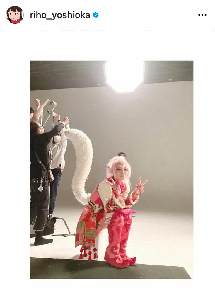 【画像・写真】吉岡里帆　かわいすぎ！舞台での“キツネ姿”に反響「どんきつねの進化後？」「お耳かわいい」