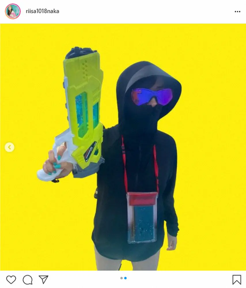 【画像・写真】仲里依紗　誰だか分からない…怪しすぎる日焼け対策にフォロワー爆笑「面白すぎ」「スパイダーマンみたい」