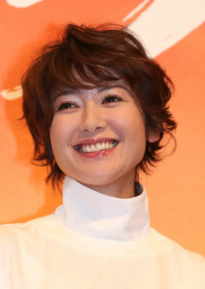 【画像・写真】真木よう子　「ボイス2」オフショット「本編では絶対見られない」制服姿に「セクシーでお美しい」の声