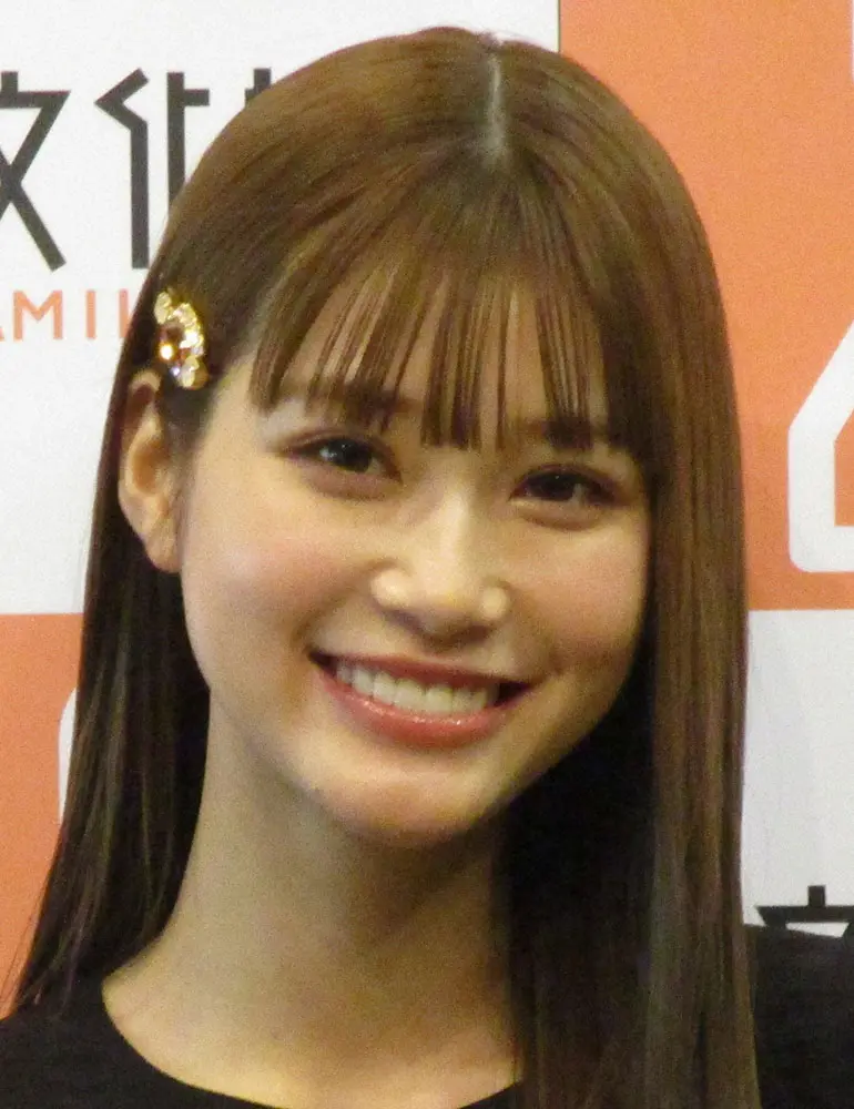 めるる 鏡に映るたびびっくり 髪色を暗くした新ヘアに 大人っぽくなった 優勝 暗いの最強 の声 スポニチ Sponichi Annex 芸能