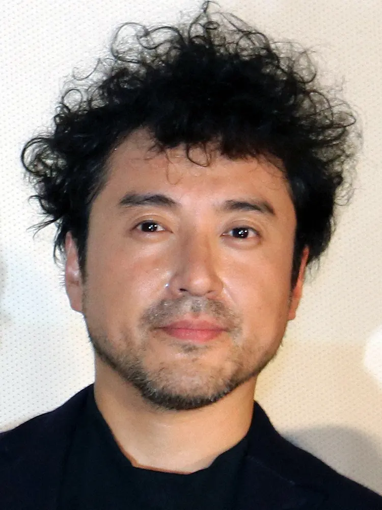 【画像・写真】ムロツヨシ　「ハコヅメ」クランクアップ　「元嫁さん役の戸田さんと元娘役の永野さんと…」