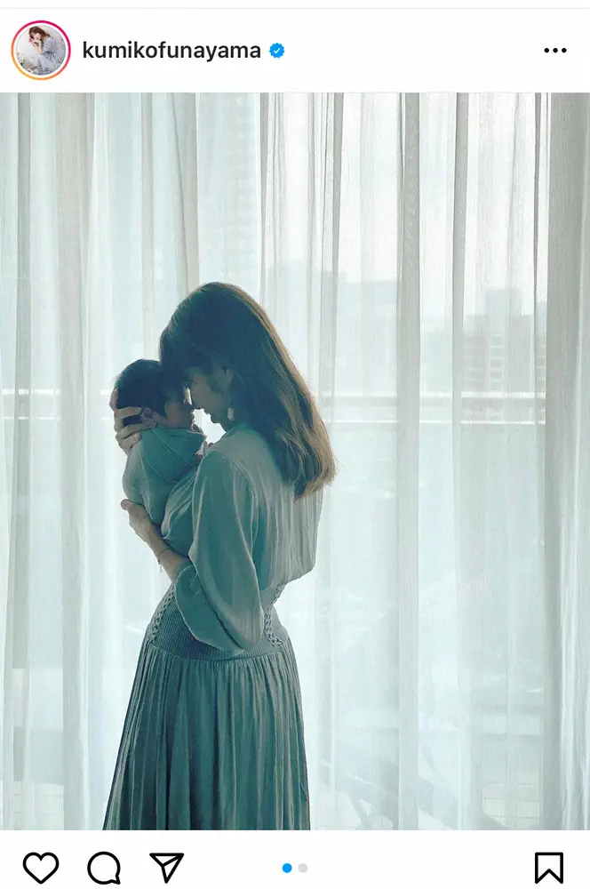 【画像・写真】第1子出産のくみっきー　我が子を抱く“ニューボンフォト”披露　ファン「いい写真」「素敵です」