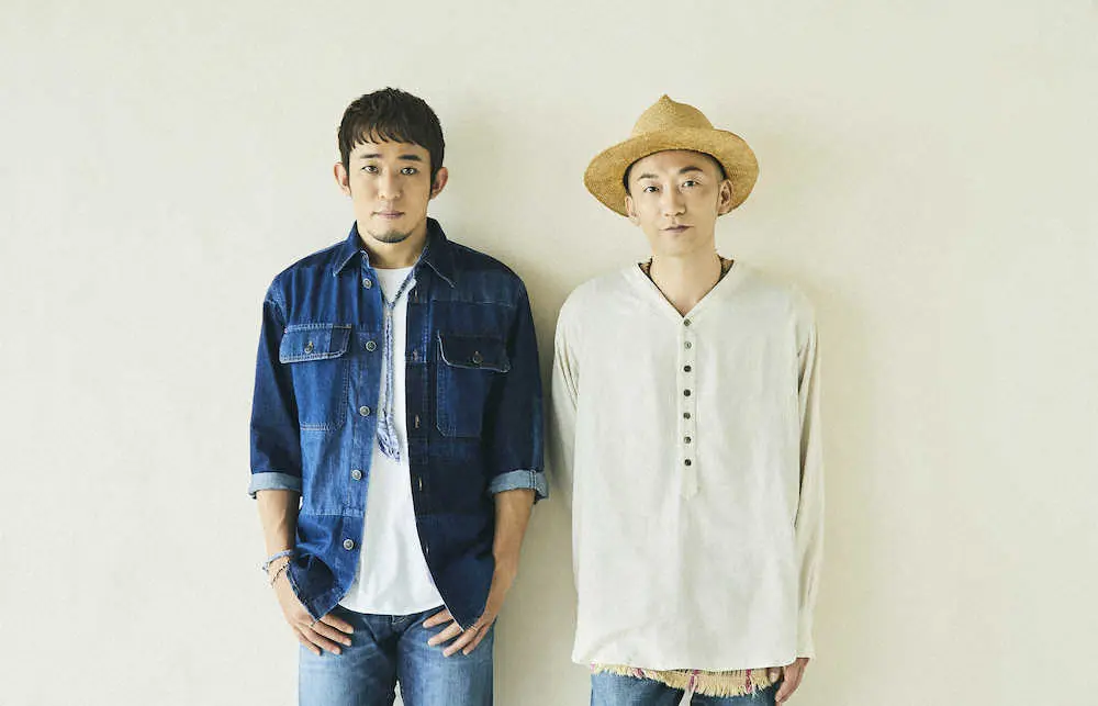 27日放送の「あさチャン！」で生歌唱する「FUNKY　MONKEY　BΛBY’S」。ファンキー加藤（左）とモン吉