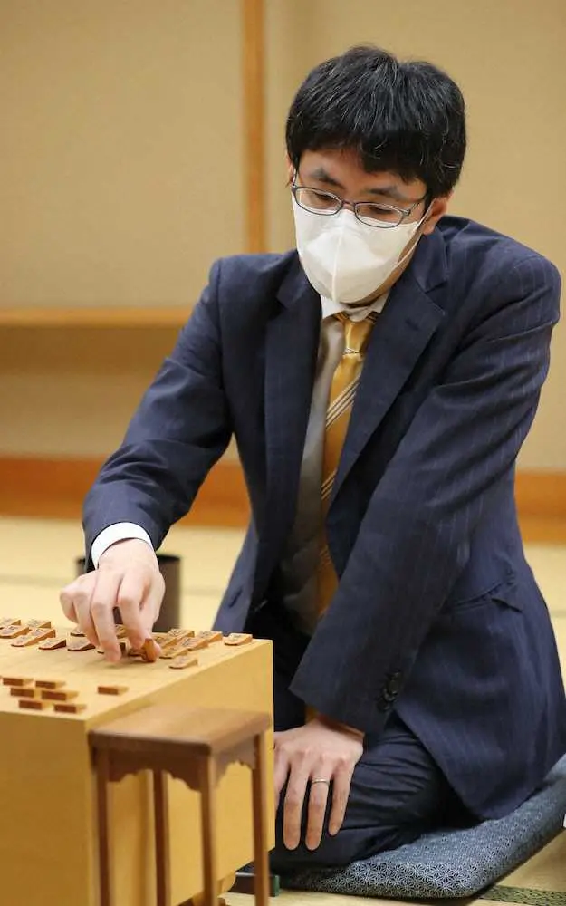 【画像・写真】広瀬八段　超攻撃的で開幕を制す　王将戦挑戦者決定リーグ始まる