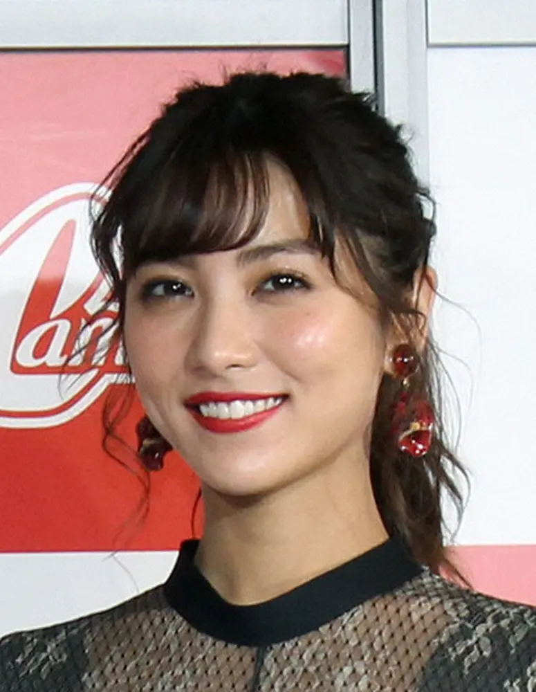 【画像・写真】石川恋　畑でトラウデン直美と2ショット　「いい笑顔」「たくさん収穫出来ましたね」の声