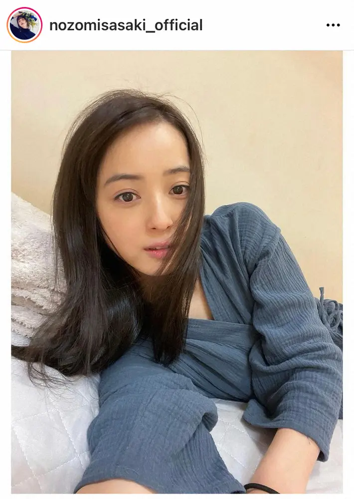 【画像・写真】佐々木希　「横になります」楽屋で休憩中の姿に反響「もはや天使以上です」「レベルが違う！」