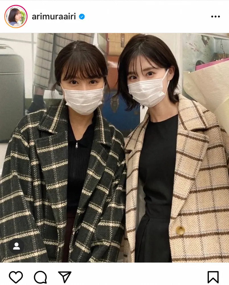【画像・写真】有村藍里　色違いチェスターコートで妹・架純とツーショット　ファン「美人姉妹」「癒されます」