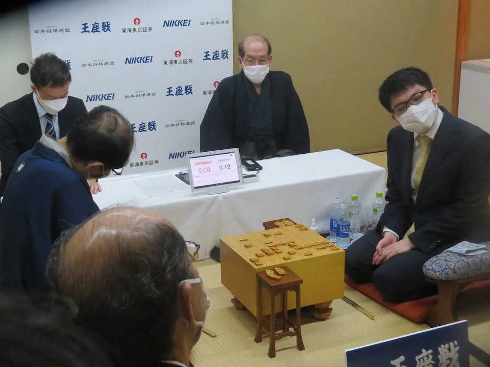 【画像・写真】永瀬王座　木村九段を破り3勝1敗で王座戦3連覇　次は王将位への連続挑戦に照準