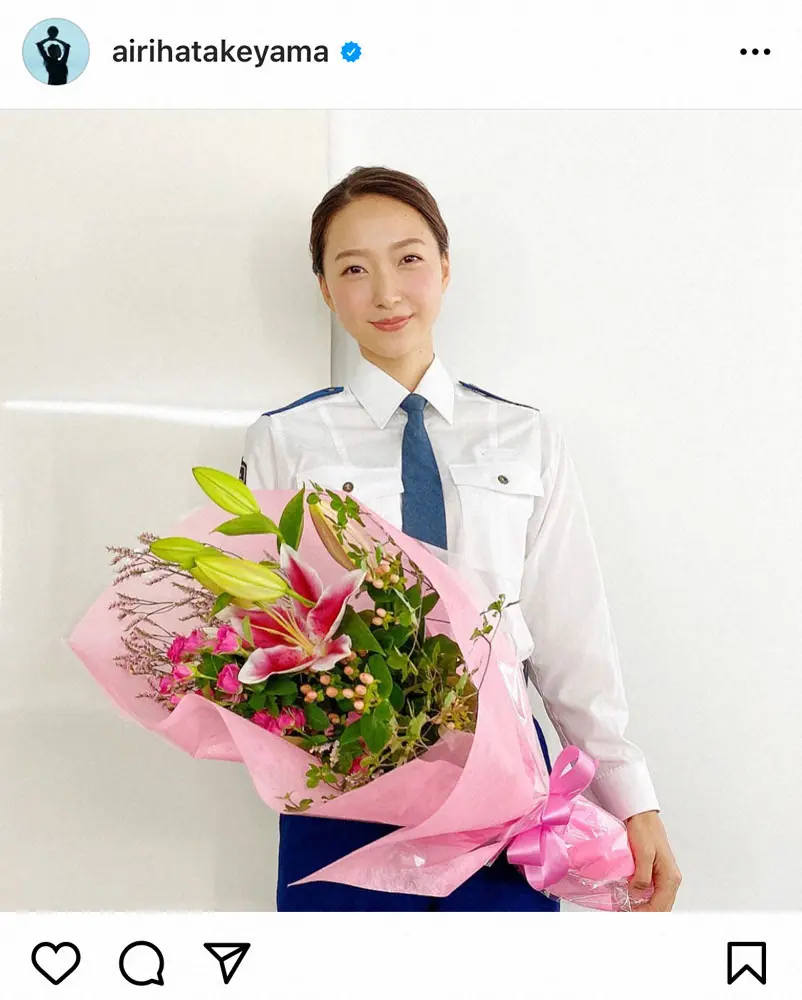 【画像・写真】畠山愛理　警察官の制服姿にフォロワーメロメロ「逮捕されたい」「めっちゃ美しい」「キリッとカッコいい」