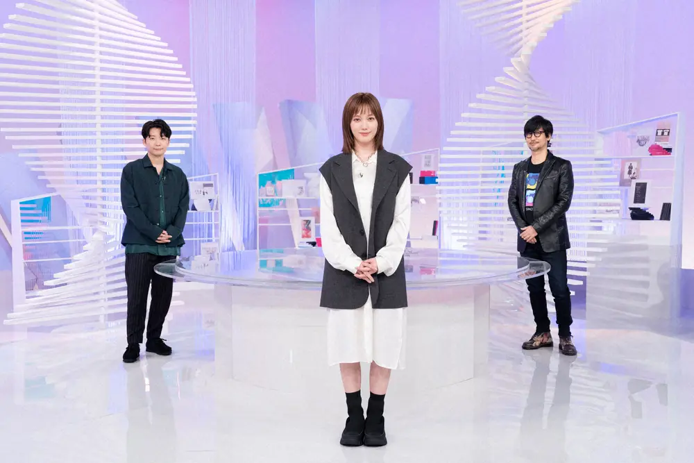 NHK総合「ゲームゲノム」に出演するMCの本田翼（中央）とゲストの星野源（左）、小島秀夫氏（C）NHK