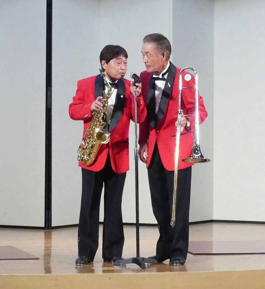 【画像・写真】おぼん・こぼん“仲直り特需”結成56年再ブレーク!浅草東洋館連日満員札止め「M―1出場あるかもね」