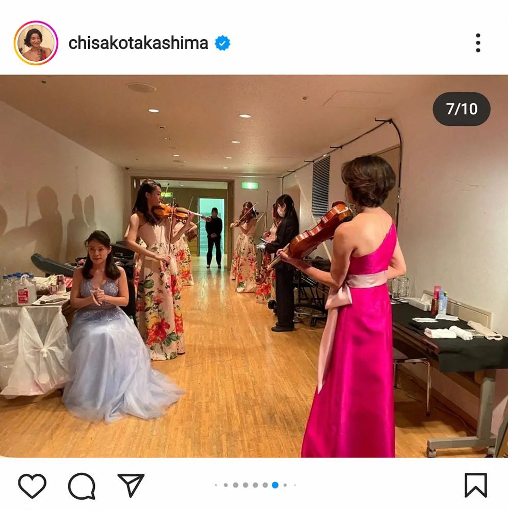 【画像・写真】高嶋ちさ子　長嶋一茂から「肩甲骨から羽根が生えそう」と言われた背中に「鍛えられた背筋」の声