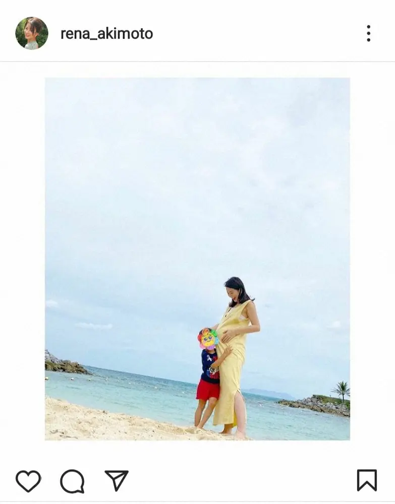 【画像・写真】双子妊娠中の元テレ東・秋元玲奈アナ　ふっくらお腹で3歳長男との家族旅行ショットに「いい写真」の声