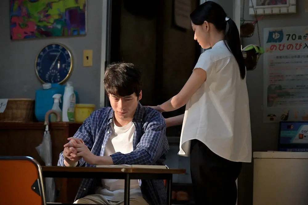 【画像・写真】「おかえりモネ」脚本・安達奈緒子氏“手当て”に込めた思い　触れる行為「覚悟必要」今度は菅波が百音に