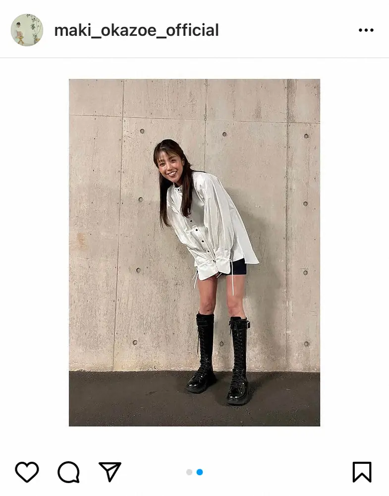 【画像・写真】岡副麻希　白ブラウス＆黒のミニスカ、ロングブーツのコーデに「世界一かわいい」「ホントにモデルみたい」