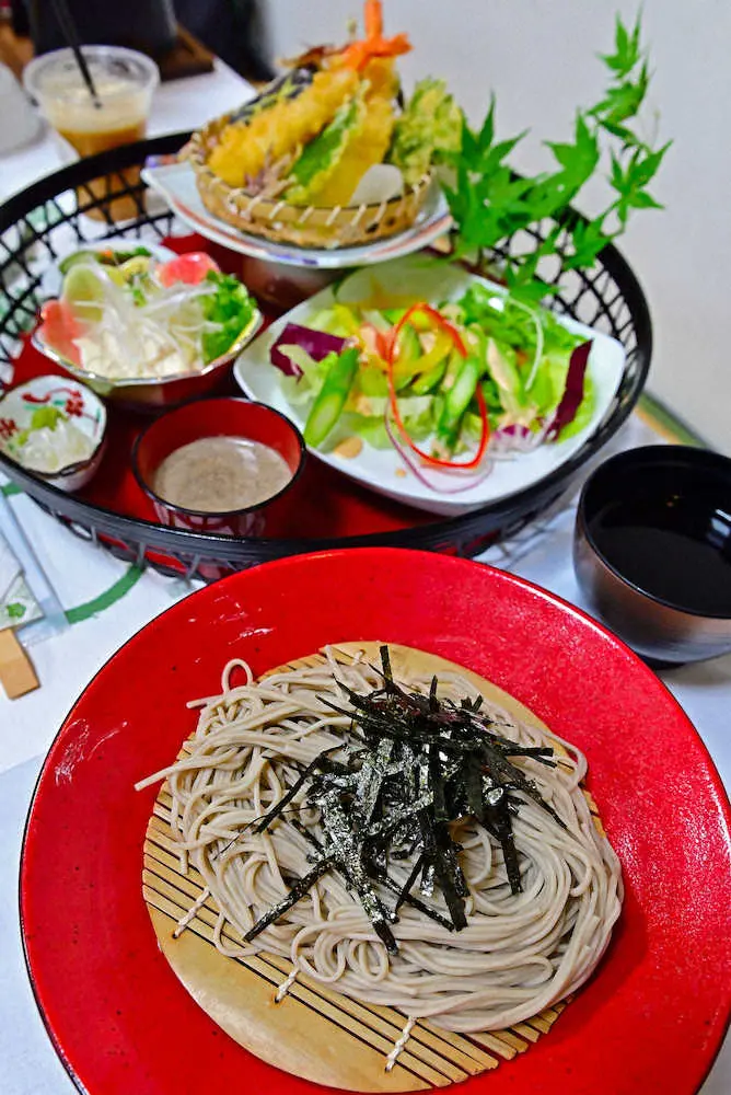 【画像・写真】竜王戦第3局　勝負メシはともに麺類　豊島竜王「伊達鶏そば」藤井3冠「天ざるそば」