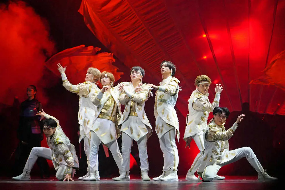 【画像・写真】V6が残してくれた解散の教科書　滝沢副社長、先輩に感謝　デビューから間近で…「寂しさより期待感」