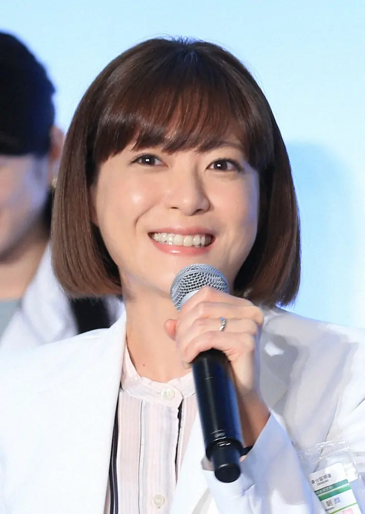 【画像・写真】上野樹里　グッチから届いた“証拠品”の真っ赤なリップ姿に「似合ってますね」「素敵です」の声