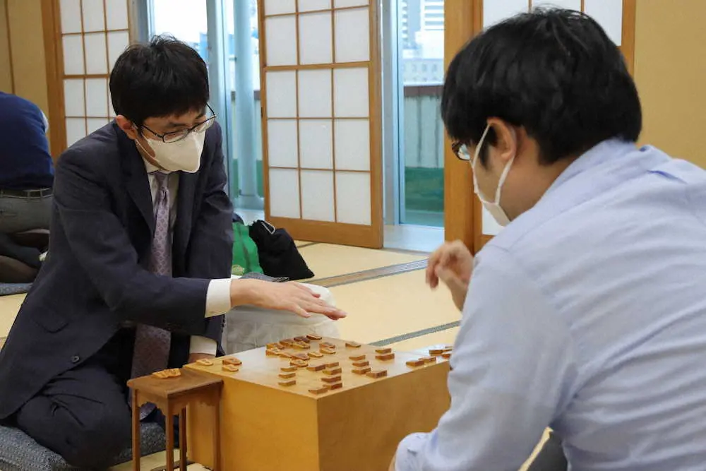 【画像・写真】広瀬八段、糸谷八段に快勝　残留へ2勝目「可能性有る限り頑張りたい」