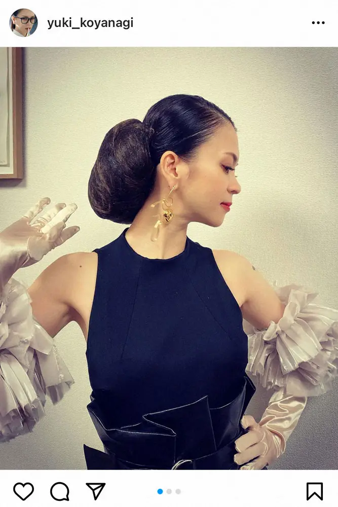 【画像・写真】小柳ゆき　マドンナヘア＆カーリーヘア披露に「美しすぎてかっこいい」「PVのマドンナみたい」「敵無し」