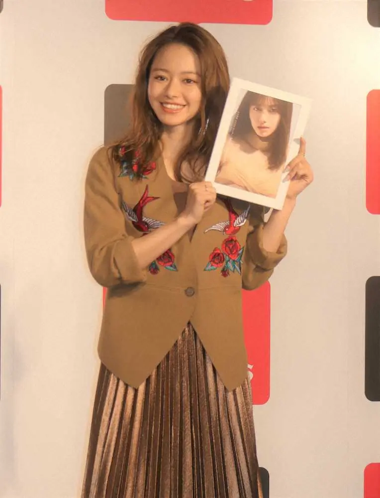 【画像・写真】山本舞香　初のカレンダープロデュース「今回は男受けも狙いました」