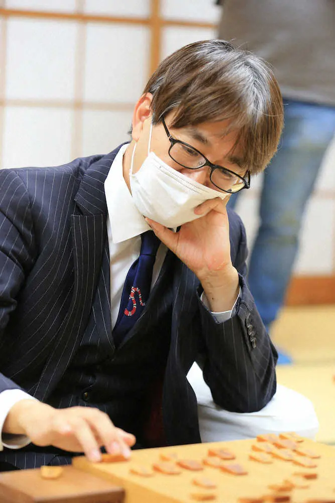 【画像・写真】羽生九段　大胆な戦略も機能せず「やりすぎた」