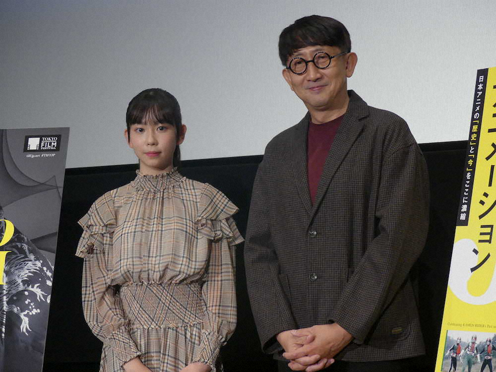 第34回東京国際映画祭で上映されたアニメ映画「漁港の肉子ちゃん」の舞台あいさつに登壇した、石井いづみ（左）と渡辺歩監督