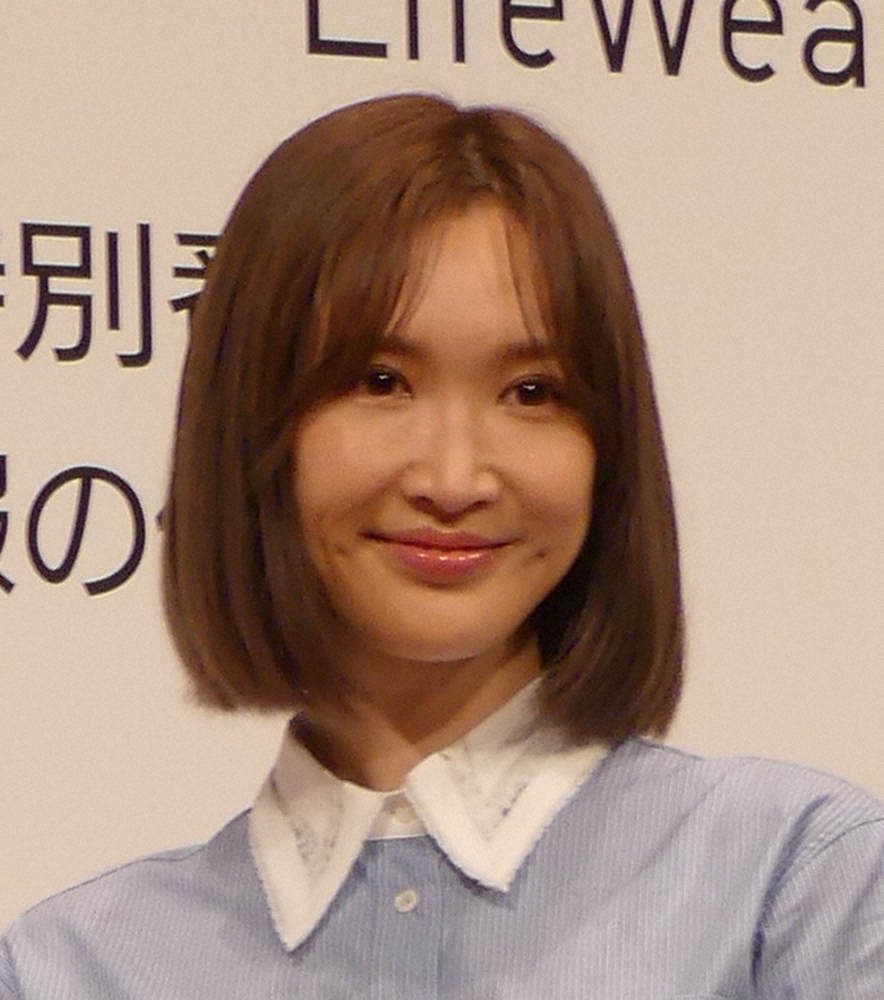 紗栄子 英国に移った理由 みんなでmove Onしたことは 良かった事なんだろうなって信じてます スポニチ Sponichi Annex 芸能