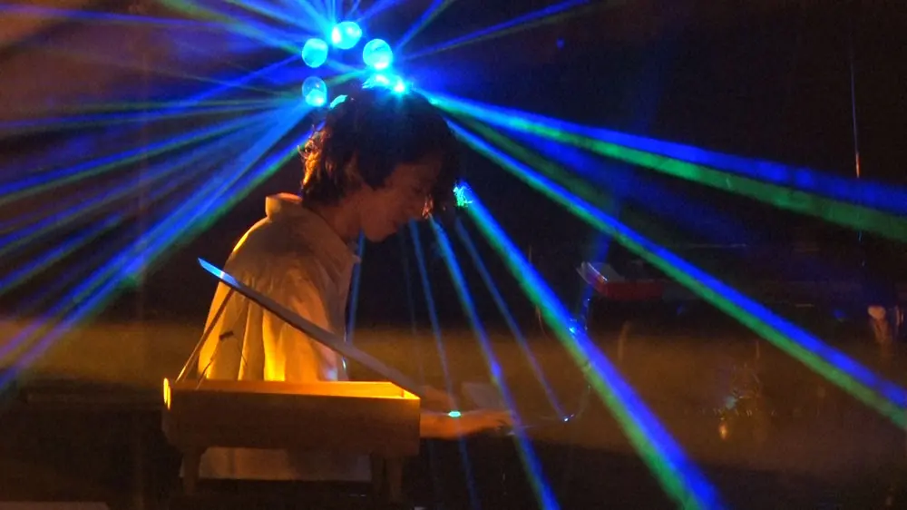 【画像・写真】“異色のピアニスト”角野隼斗　「クラシック」と「ジャズ」　異例の二刀流に挑戦した300日間に密着