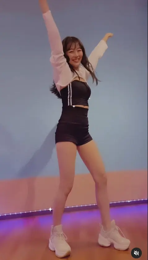 【画像・写真】渡辺美優紀　ショーパン姿でキレキレダンス披露に「セクシーみるきー」「めっちゃスタイル良い」