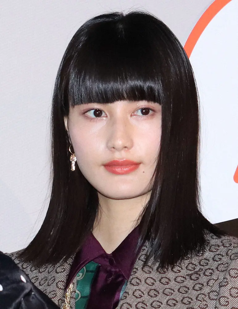 【画像・写真】橋本愛「ことちゃんのピースがギャルいから見て」千代と親子のスリーショットに「たしかにギャルい」