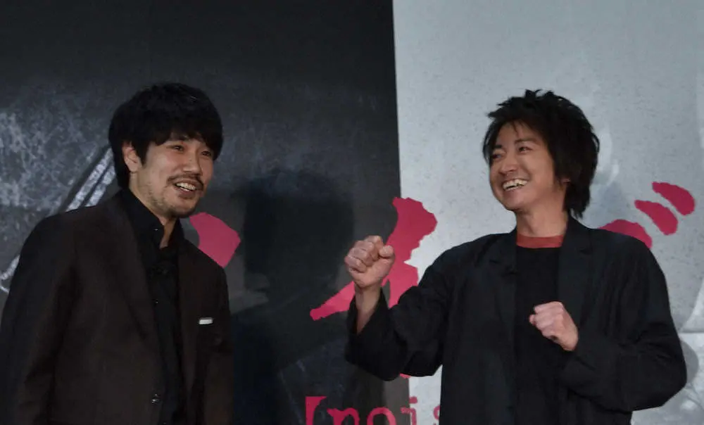 映画「ノイズ」のトークショーイベントに登場した松山ケンイチ（左）と藤原竜也
