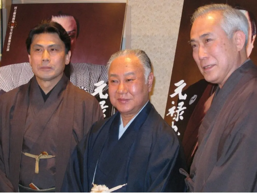 　06年、歌舞伎公演「元禄忠臣蔵」の製作発表を行った（左から）松本幸四郎、坂田藤十郎さん、中村吉右衛門さん