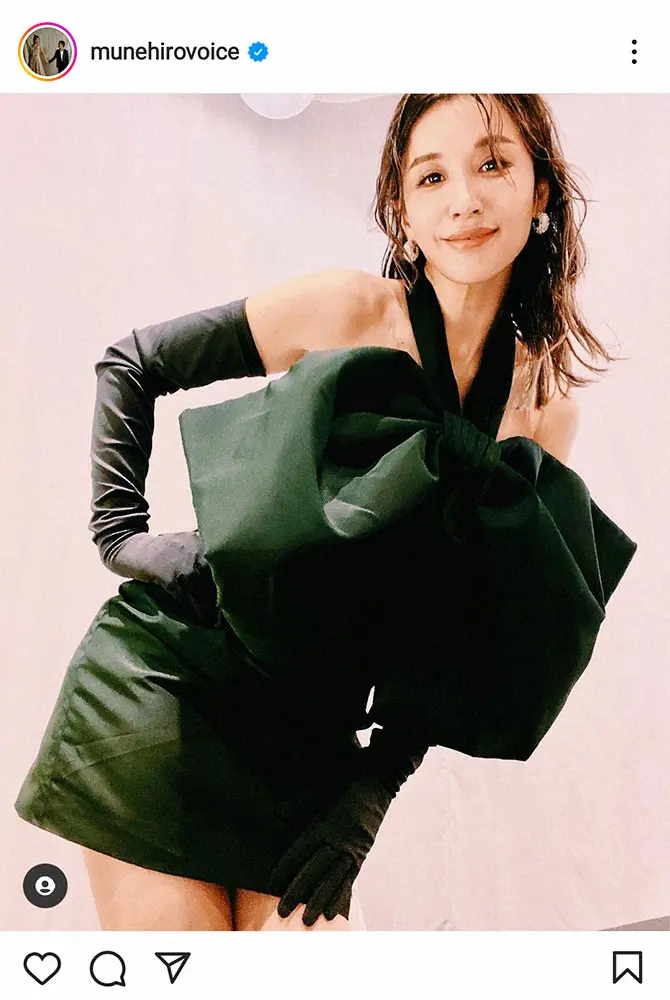 【画像・写真】鈴木紗理奈　大きなリボンのブラックミニドレス姿に「可愛すぎる」「スタイルいい」の声
