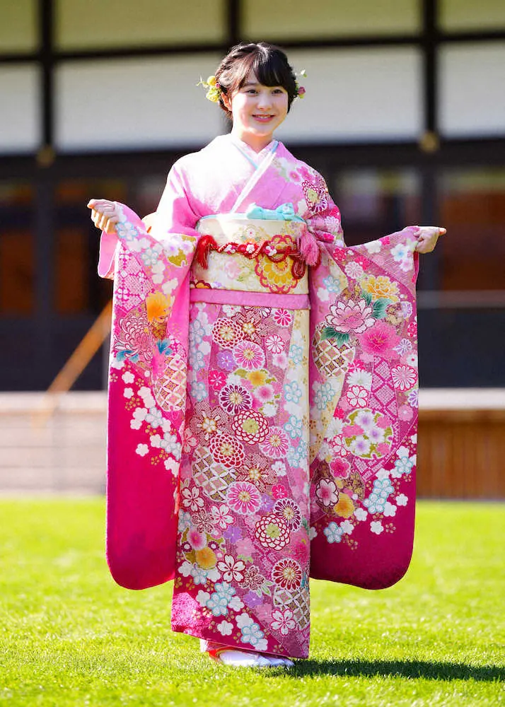 【画像・写真】本田望結　妹・紗来と華やか晴れ着ショット公開　後ろ姿も横顔も美しい…「天使のツーショット」の声