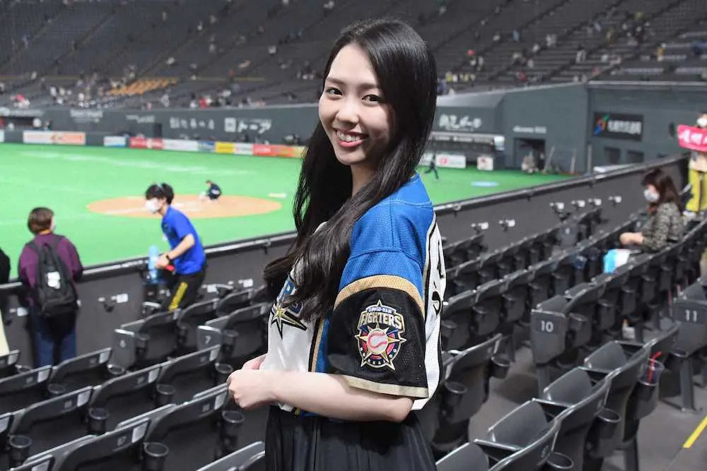 【画像・写真】飯本日菜子　バレエで培った表現力、目指すは華麗に踊れるラジオパーソナリティー