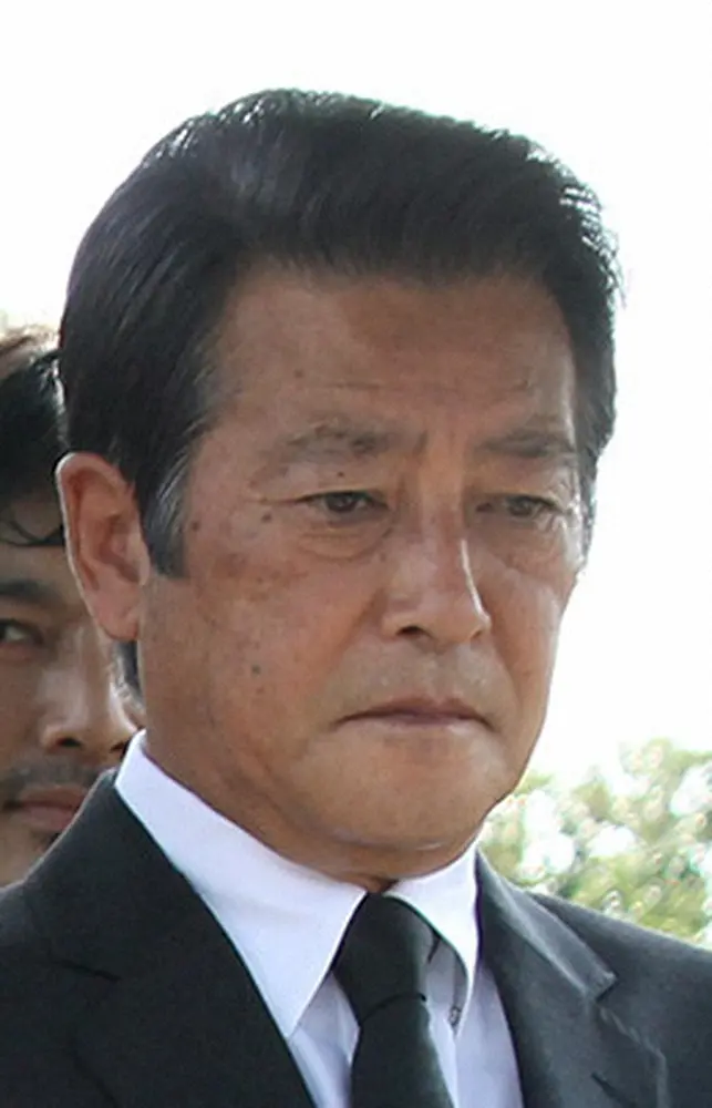 【画像・写真】神田正輝　悲しみの札幌入り　長女・神田沙也加さん急逝　無言の対面へ