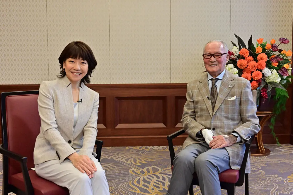 【画像・写真】TBS「news23」で独占インタビューをうけた巨人・長嶋茂雄終身名誉監督。インタビュアーはシドニー五輪女子マラソン金メダリストの高橋尚子さん（C）TBS