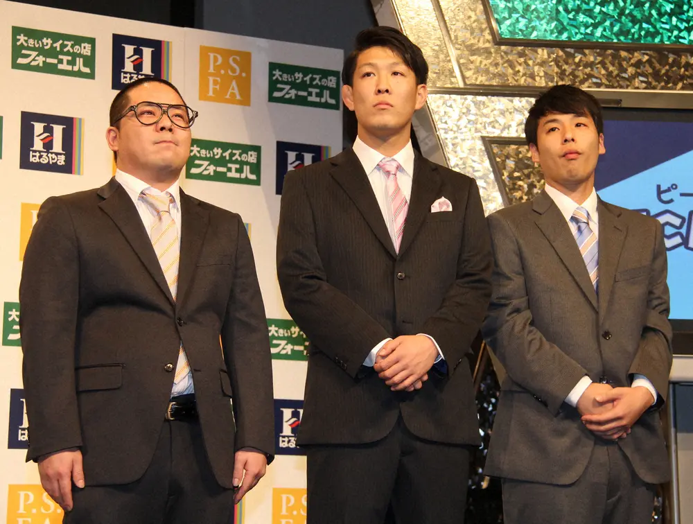 お笑いトリオ「ネルソンズ」の（左から）和田まんじゅう、青山フォール勝ち、岸健之助